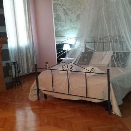San Francesco Residenza Bed & Breakfast Мантова Стая снимка